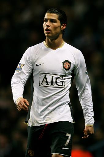 乌姆蒂蒂：费基尔不伤能效力皇马巴萨，苏牙是好人梅西最伟大